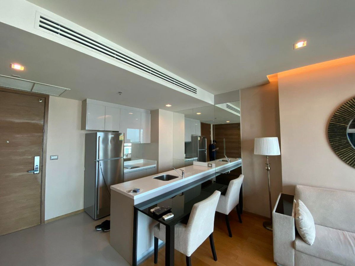รูป The Address Sathorn 【𝐒𝐄𝐋𝐋& 𝐑𝐄𝐍𝐓】🔥ห้องสุดหรู พื้นที่กว้าง ห้องน้ำผนังกระจก เฟอร์ครบ ใกล้BTSเซนต์หลุยส์🔥ติดต่อไลน์ไอดี: @hacondo - รูปที่ 7/10
