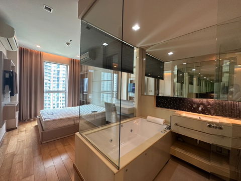 🔑 ให้เช่า: The Address Asoke (ดิ แอดเดรส อโศก) 🏢 MRT เพชรบุรี: 250 เมตร