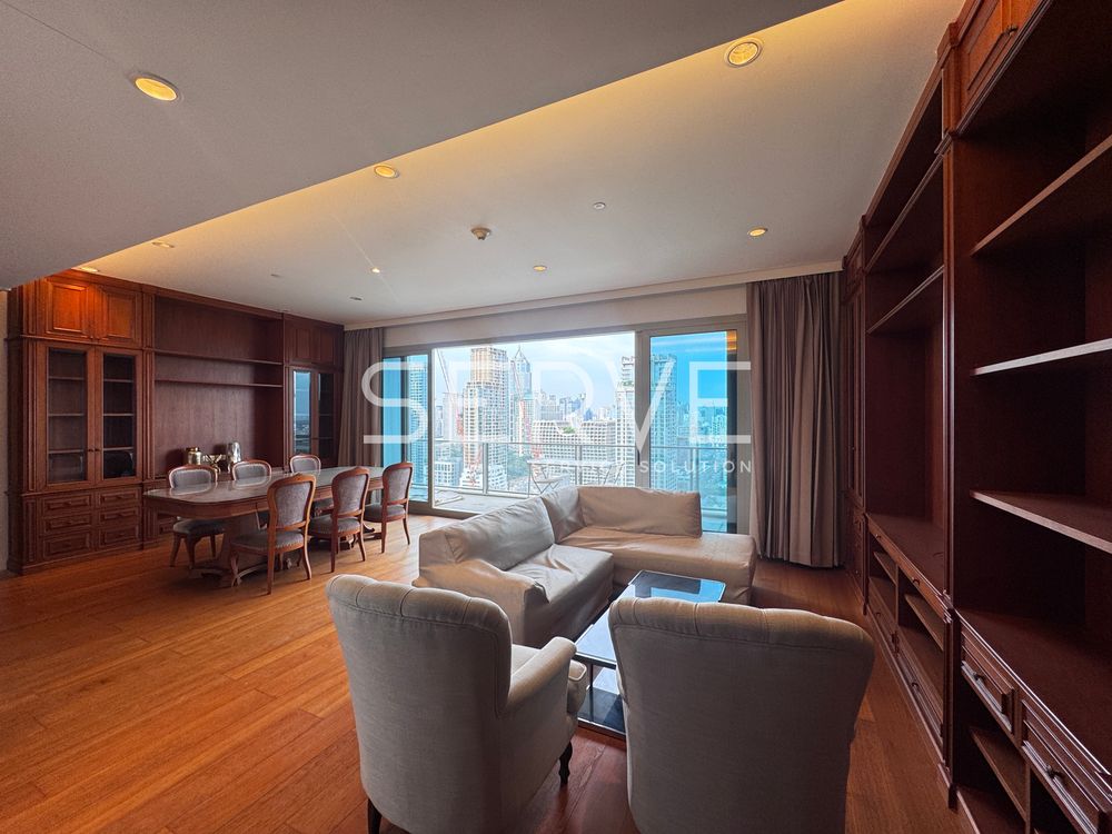 picture 3 Beds with Bathtub Large Room Good Location Close to BTS Ratchadamri 300 m. / For Rent-185 Rajadamri - 15/18