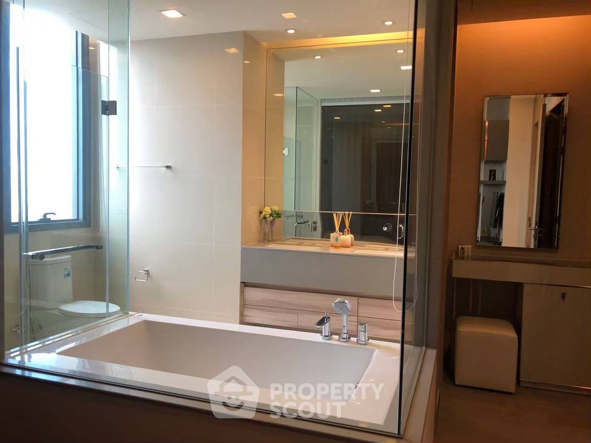 รูป คอนโด 2-ห้องนอน ที่ ดิ เอส อโศก ใกล้ MRT สุขุมวิท (ID 2094747) - รูปที่ 5/12