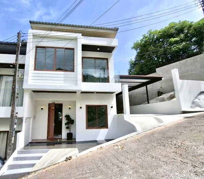 🏘 บ้านทาวน์เฮ้าส์ 2 ชั้น รีโนเวทใหม่ ป่าตอง  ทำเลดี วิวภูเขา ใกล้สิ่งอำนวยความสะดวก 🏘