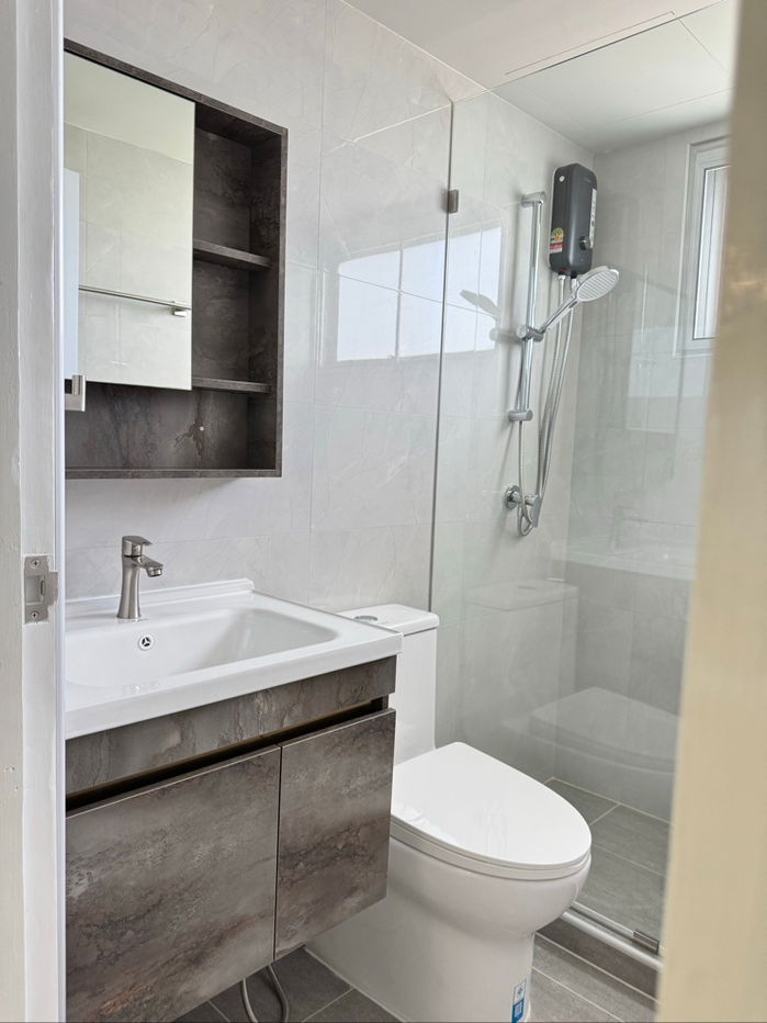 picture New renovate condo for rent. Near BTS Sriudom - 6/16