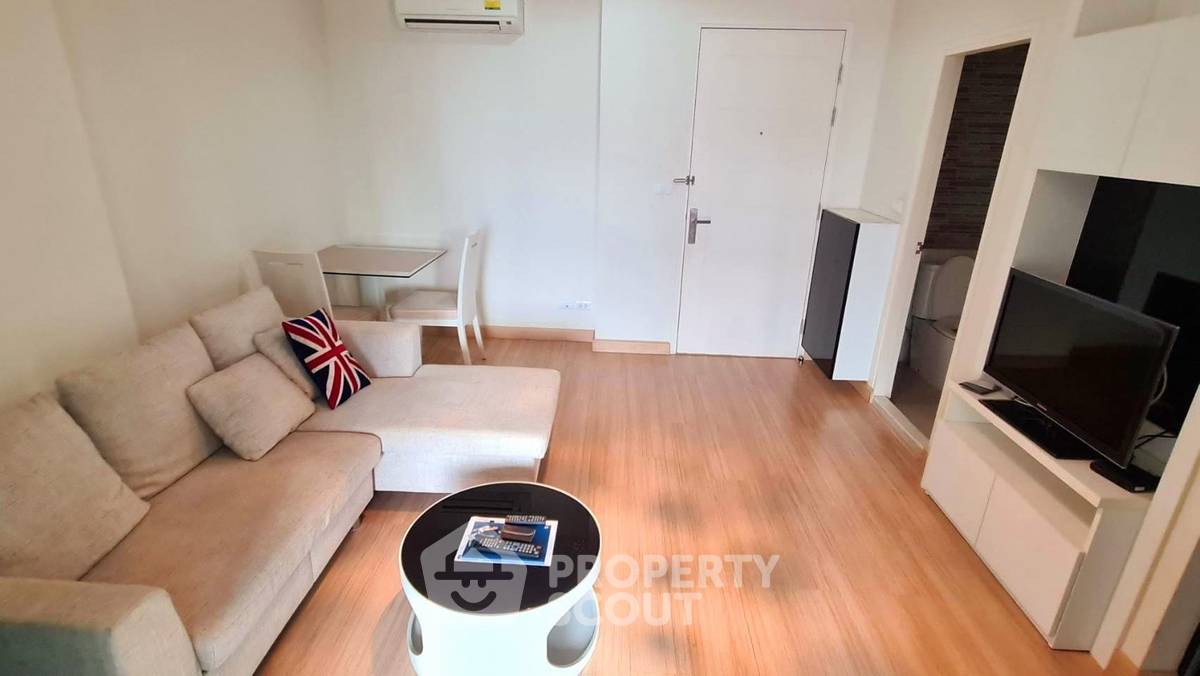 picture 1-BR Condo at Life @ Ladprao 18 near MRT Lat Phrao (ID 894484) - 11/12