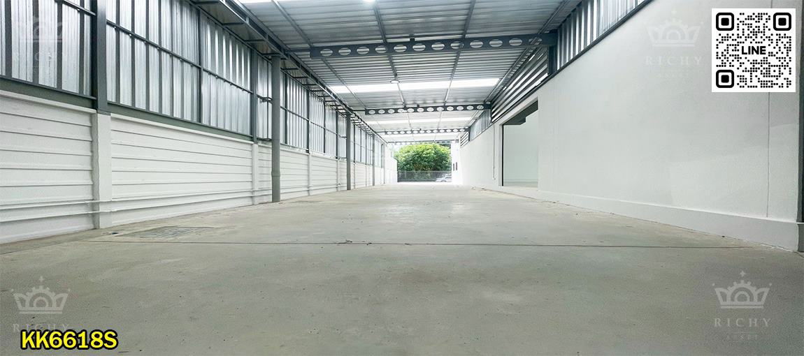 รูป ผ่อนตรงกับโครงการได้ โรงงานใหม่ สไตล์ Contemporary โดนเด่นที่ดีไซด์ คุณภาพวัสดุสูง เย็นสบาย พื้นที่ใช้สอย 970 ตารางเมตร สีม่วงใกล้ถนน 4 เลนส์  - รูปที่ 11/13