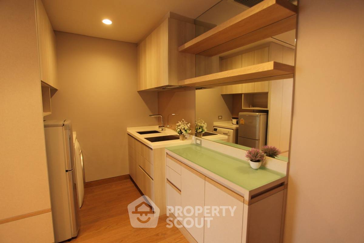 รูป คอนโด 1-ห้องนอน ที่ เดอะ ลุมพินี 24 ใกล้ BTS พร้อมพงษ์ (ID 824371) - รูปที่ 2/4