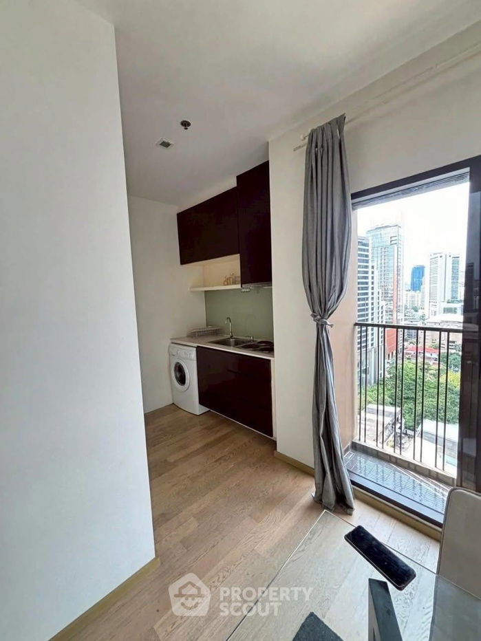 picture 2-BR Condo at Noble Refine Prompong near BTS Phrom Phong (ID 2206134) - 11/13