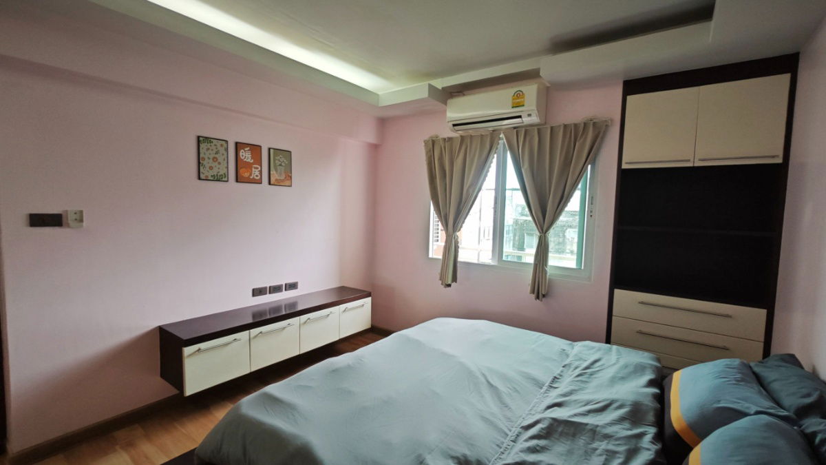 picture 3 Bedrooms apartment in the center of Phuket  - 6/14