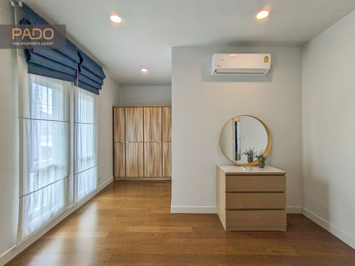 รูป ขายบ้านเดี่ยว หลังมุม สวนสวย บุราสิริ ปัญญาอินทรา - คลองสามวา 12 ล้านบาท 4 นอน 4 น้ำ - รูปที่ 25/28