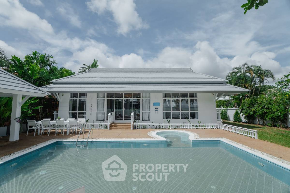 picture 4-BR Villa close to Chalong (ID 2005362) - 6/35