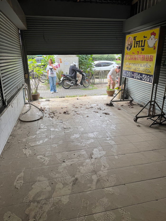 รูป เช่าอาคารพาณิชย์ 4.5 ชั้น ติดถนนพุทธมณฑลสาย 4 ตรงข้ามตลาดศรีสวัสดิ์ สนใจแอตไลน์ครับ@841qqlnr - รูปที่ 4/24