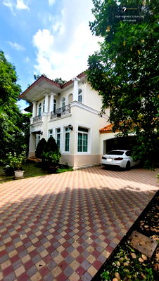Houses for sale วิทยาลัยเทคนิคราชสิทธาราม : Narasiri Sathorn-Wongwaen | Corner house, private, project on the main road #2025071810989