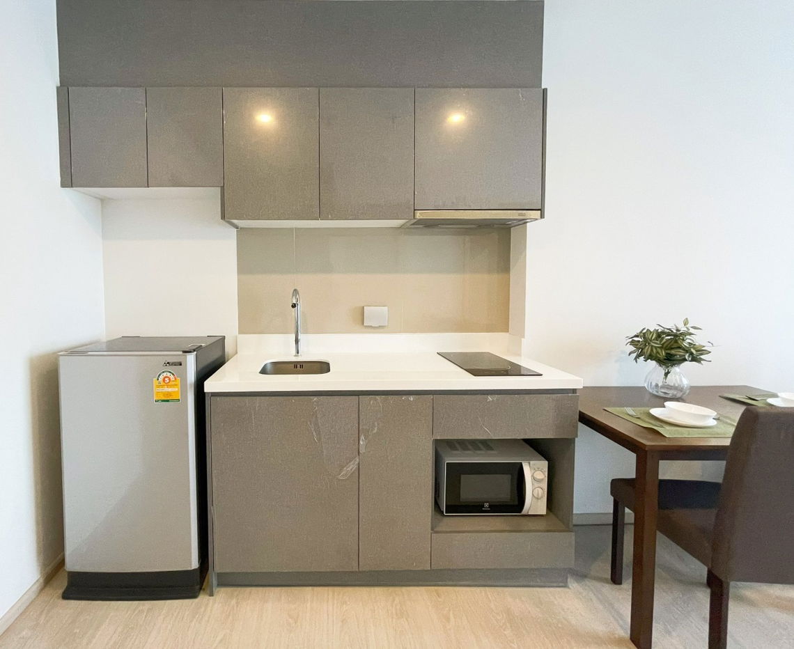 picture Condo for sale: Rhythm Asoke 2 near MRT Rama 9, 3,700,000 baht, property code: SL063 - 10/13