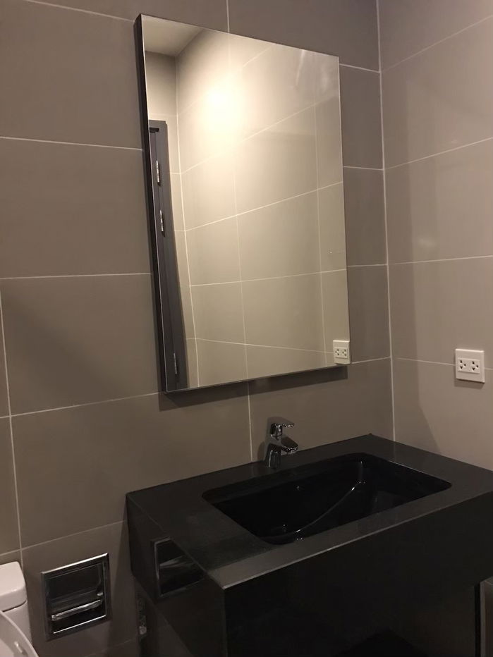 picture Live at the Epicenter of Bangkok's Vibrant Lifestyle! Edge Sukhumvit 23 for Rent. - 7/16