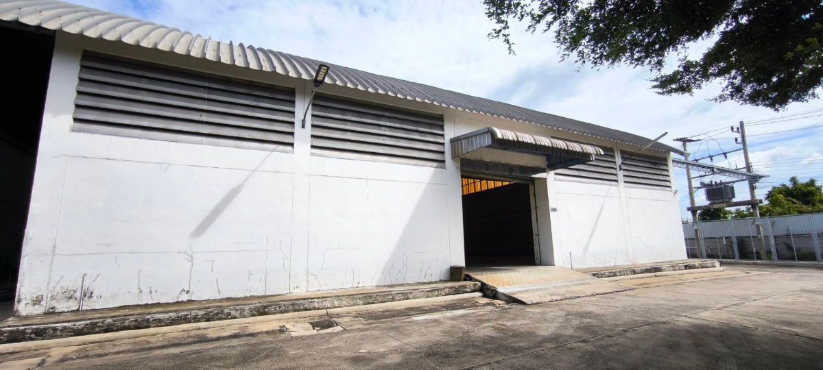picture For rent Warehouse in Phutthamonthon Sai 4 area, roof without structure, large vehicles can enter, can support a lot of weight, 24-hour guard. - 7/12