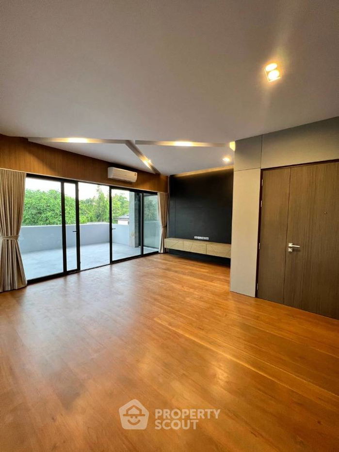 รูป บ้าน 5-ห้องนอน ใกล้ MRT วงศ์สว่าง (ID 1806671) - รูปที่ 11/15