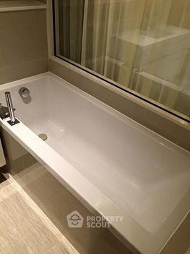 คอนโด 2-ห้องนอน ที่ เอช สุขุมวิท 43 ใกล้ BTS พร้อมพงษ์ (ID 324547)