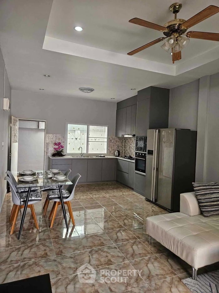 picture 2-BR House close to Bangsaray (ID 2099262) - 8/11