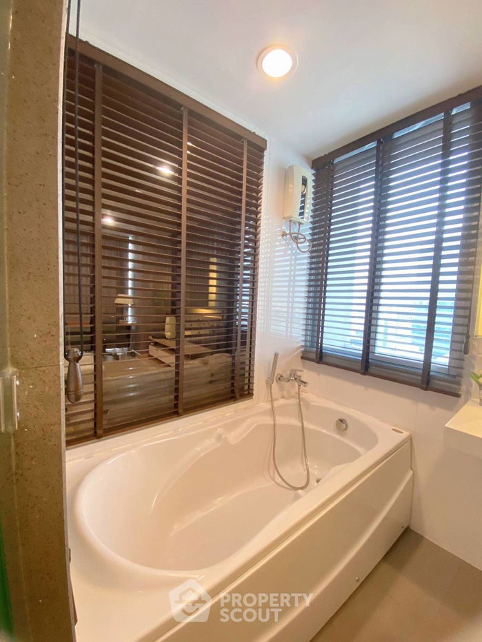 picture 2-BR Condo at Rhythm Ratchada near MRT Ratchadaphisek (ID 1552625) - 9/16