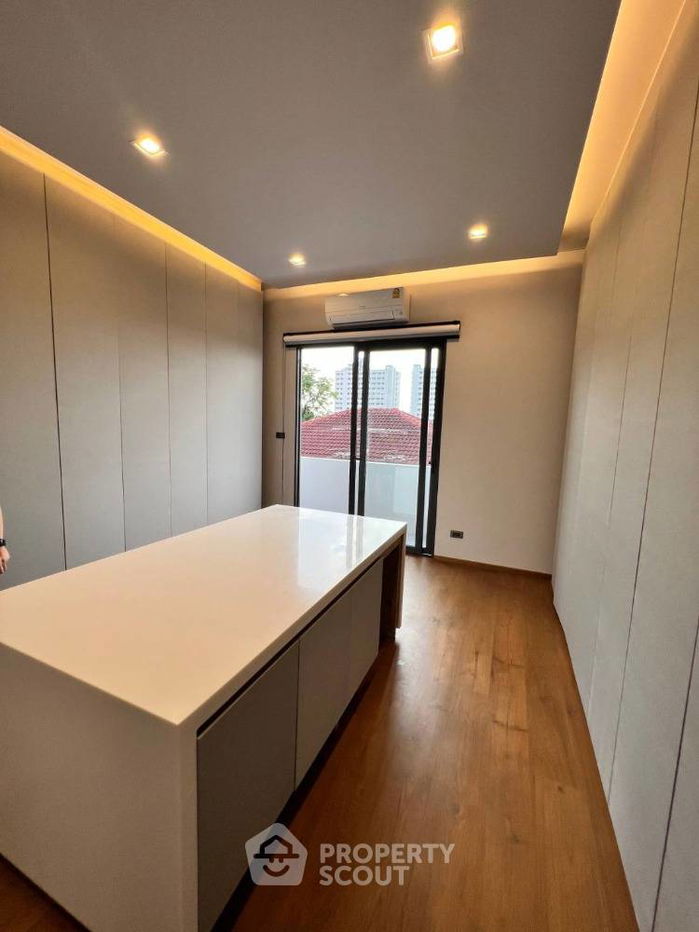 รูป บ้าน 5-ห้องนอน ใกล้ MRT วงศ์สว่าง (ID 1806671) - รูปที่ 13/15
