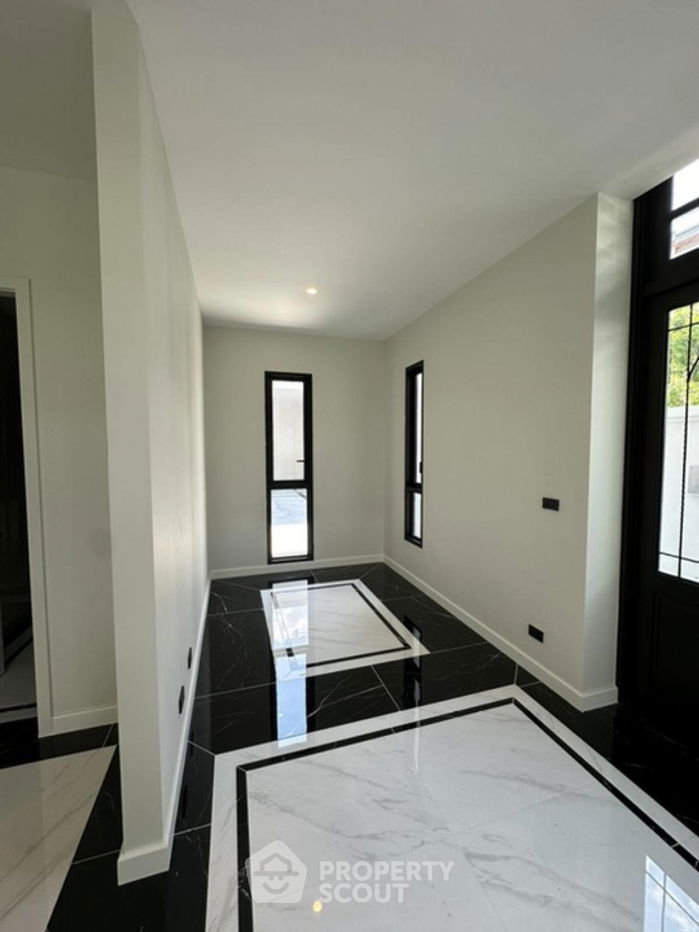 รูป บ้าน 6-ห้องนอน ใกล้ กรุงเทพกรีฑา (ID 1865892) - รูปที่ 4/17