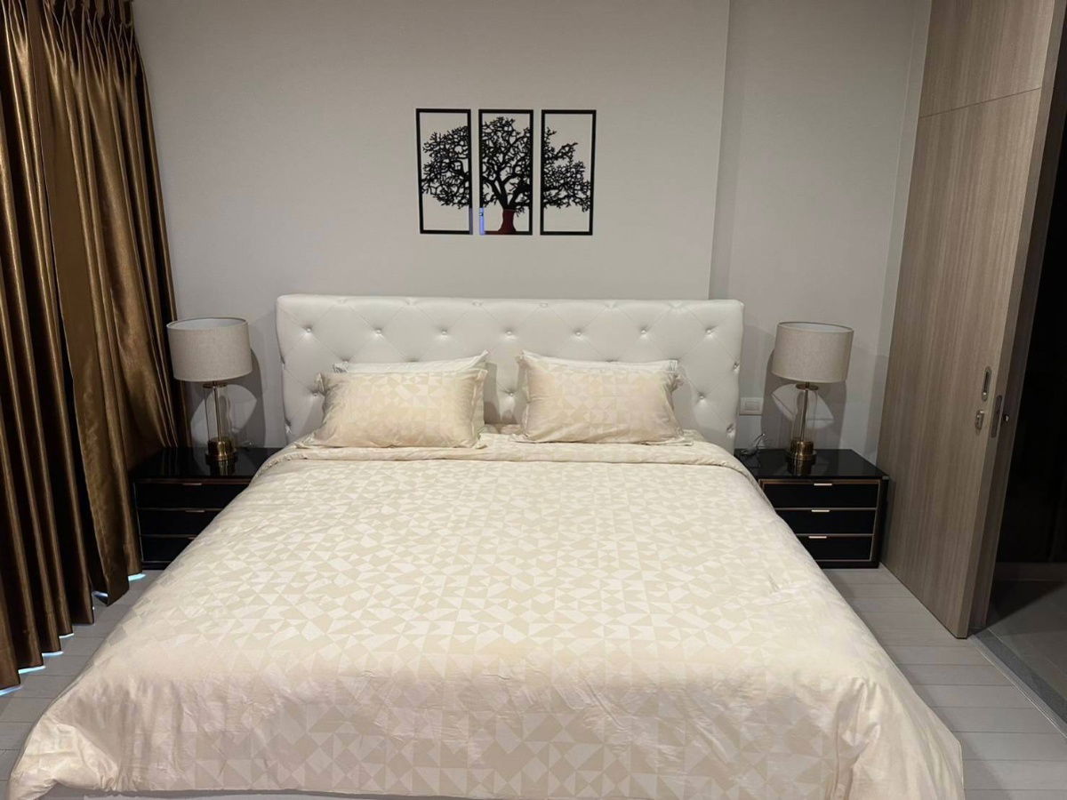 picture ♦ Prime Location ♦ Tower A, 10+ Floor, Type A05 | 1 Bedroom, 47.00 sq.m. | Condo skywalk connect to BTS ploenchit and Central Embassy. - 9/11