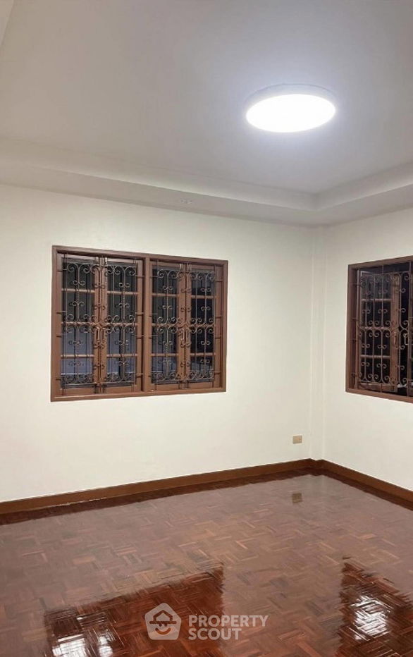 picture 3-BR House in Saphan Sung (ID 1866501) - 4/14
