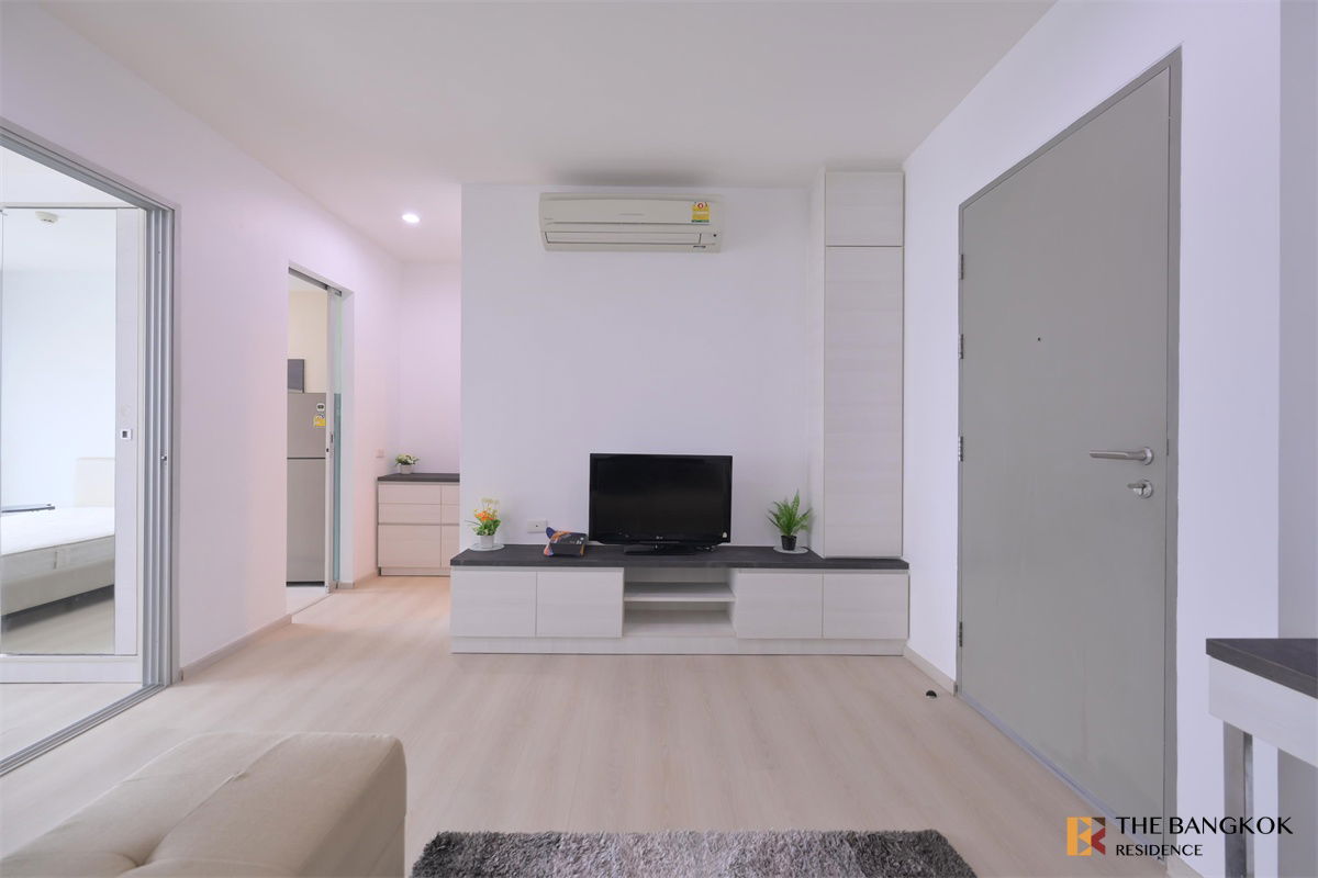 picture Life Ratchadapisek - the best price 3.65 MB , 1B1B size 38 sqm, very nice room and ready to move in ( Line ID: real_realestate or phone: 0842824246)  - 4/10
