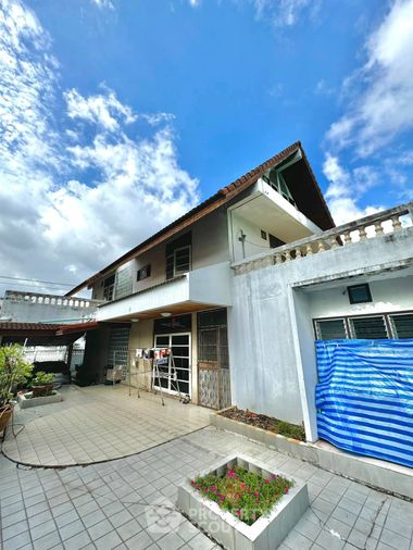 ขายบ้านเดี่ยว 4 ห้องนอน 384 ตร.ม. 96 ตร.ว. เขตยานนาวา