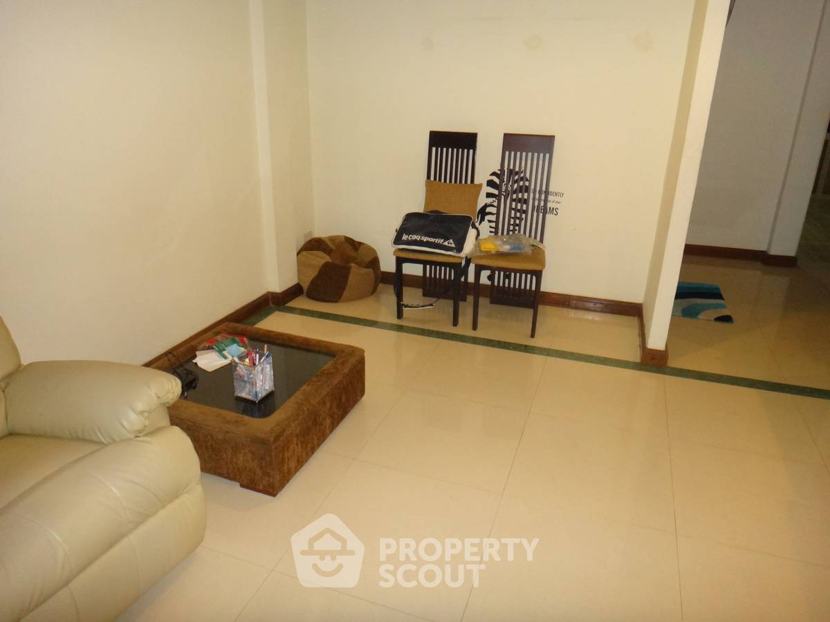 รูป ทาวน์เฮาท์ 3-ห้องนอน ใกล้ BTS พร้อมพงษ์ (ID 2213898) - รูปที่ 31/48