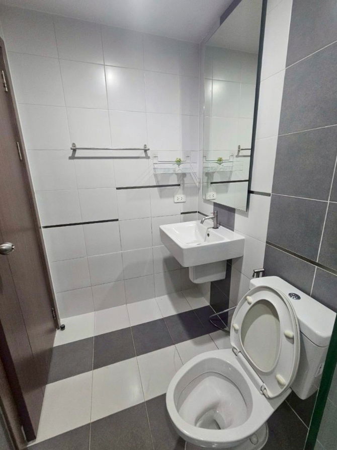 picture 🆙👉 Condo for rent The Base Sukhumvit 77 🔥🔥 good price, beautiful room, fully furnished 🚆 near BTS On Nut ✅30sq.m. ✨LINE : tng.first - 5/5