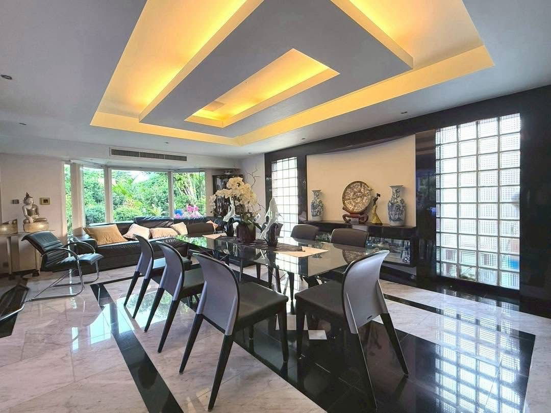 รูป  ขายบ้านเดี่ยวที่ดิน 198 ตรว.หลังมุมสุด Exclusive! ในหมู่บ้าน Park Avenue ศรีนครินทร์-บางนา สงบ ปลอดภัย  - รูปที่ 12/15