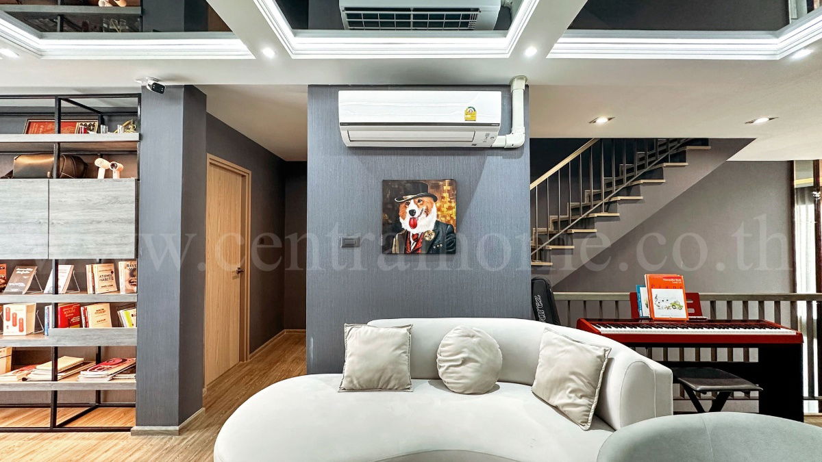 รูป ทาวน์โฮม เธอ ลาดพร้าว 93 ระดับ Luxury 3.5 ชั้น Fully Furnishe มีลิฟต์ในตัว พร้อมอยู่ - รูปที่ 8/19
