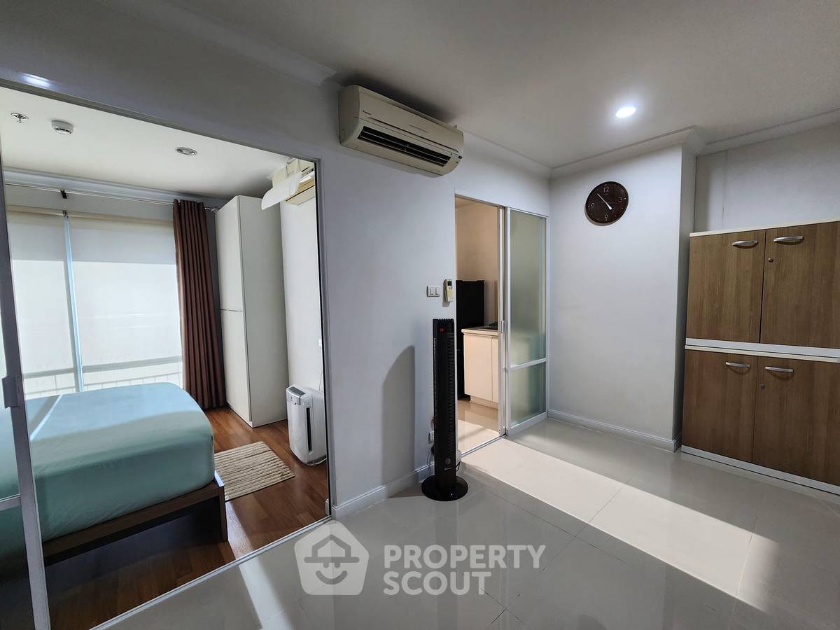 รูป คอนโด 1-ห้องนอน ที่ คอนโด ลุมพินี เพลส พระราม 9 – รัชดา ใกล้ MRT พระราม 9 (ID 1754821) - รูปที่ 8/17