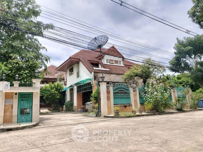 8-bed house for sale, 1200 sqm, 216 sq wah, Bangkok Noi