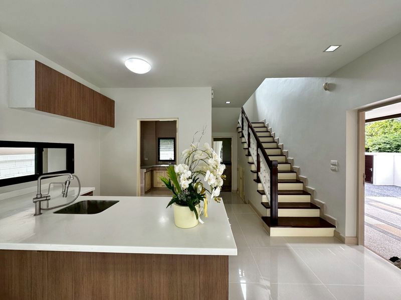 picture Detached House at “Setthasiri Watcharapol” by Sansiri - 5/13