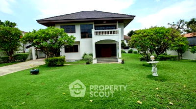 Houses for sale Bangna Commercial College : 3-BR House near BTS Punnawithi (ID 1828963)