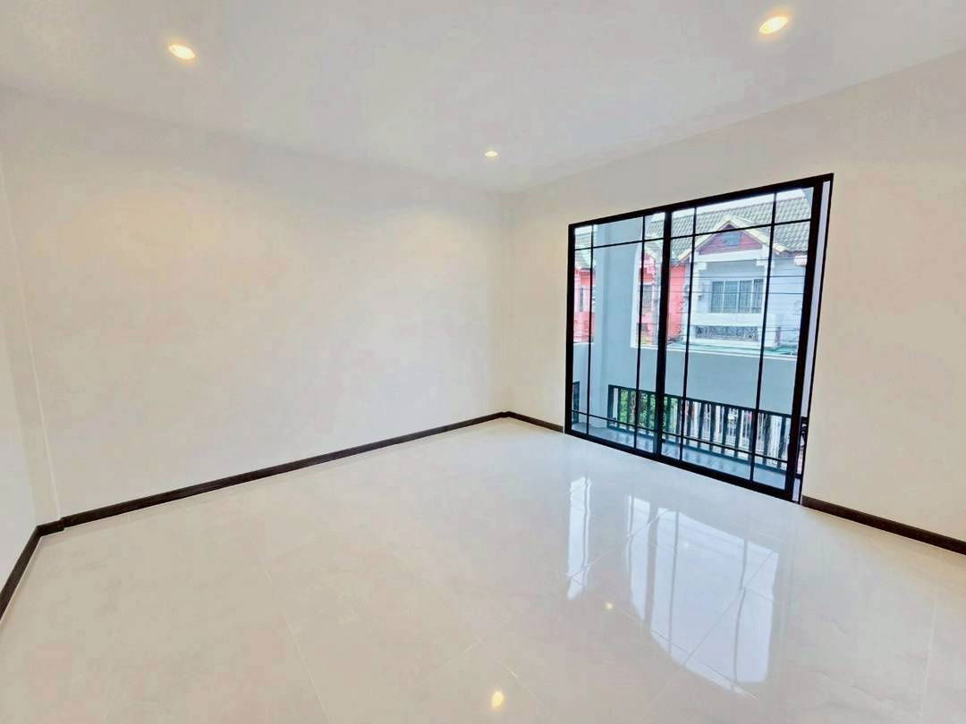 picture For sale, Townhouse 17 sq.w., Tawanna Village, Soi Chatuchak 12, Sukhapiban 5 - Sai Mai - 8/12
