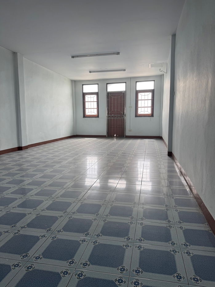 รูป เช่าอาคารพาณิชย์ 4.5 ชั้น ติดถนนพุทธมณฑลสาย 4 ตรงข้ามตลาดศรีสวัสดิ์ สนใจแอตไลน์ครับ@841qqlnr - รูปที่ 20/24