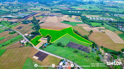ที่ดิน ลำตะคอง : 📌 ที่ดินแปลงใหญ่ เขาใหญ่ – วิวอลังการ ติดถนน มีลำธารเล็กๆ ไหลผ่านในแปลง!