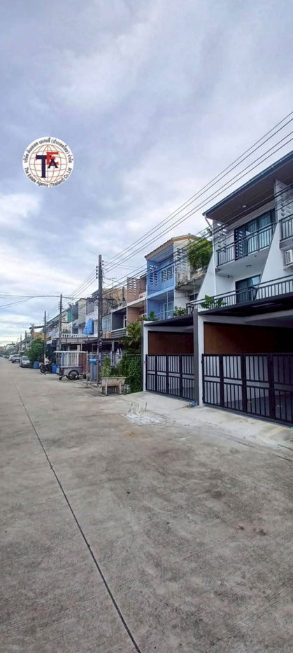 รูป ขายทาวน์โฮม 3 ชั้น ย่านลาดพร้าว ทำเลทอง ลงทุนหรืออยู่ก็คุ้ม - รูปที่ 10/10