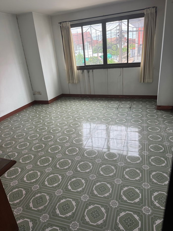 รูป เช่าอาคารพาณิชย์ 4.5 ชั้น ติดถนนพุทธมณฑลสาย 4 ตรงข้ามตลาดศรีสวัสดิ์ สนใจแอตไลน์ครับ@841qqlnr - รูปที่ 8/24