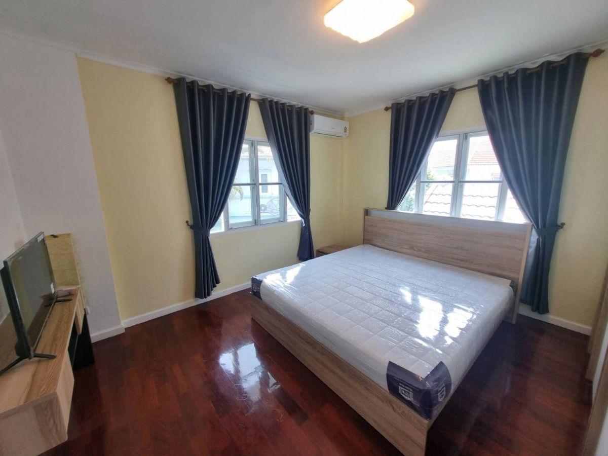 รูป ขายบ้านเดี่ยวพูลวิลล่า หมู่บ้านมัณฑนา โครงการ Land&House อ.หางดง 7 ห้องนอน 6 ห้องน้ำ พร้อมเฟอร์นิเจอร์และเครื่องใช้ไฟฟ้าครบ T.094-6511456 - รูปที่ 23/31