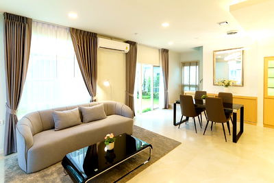 Houses for sale Bangkok : Mantana Bangna-Wongwaen | Near Burapha Withi Expressway