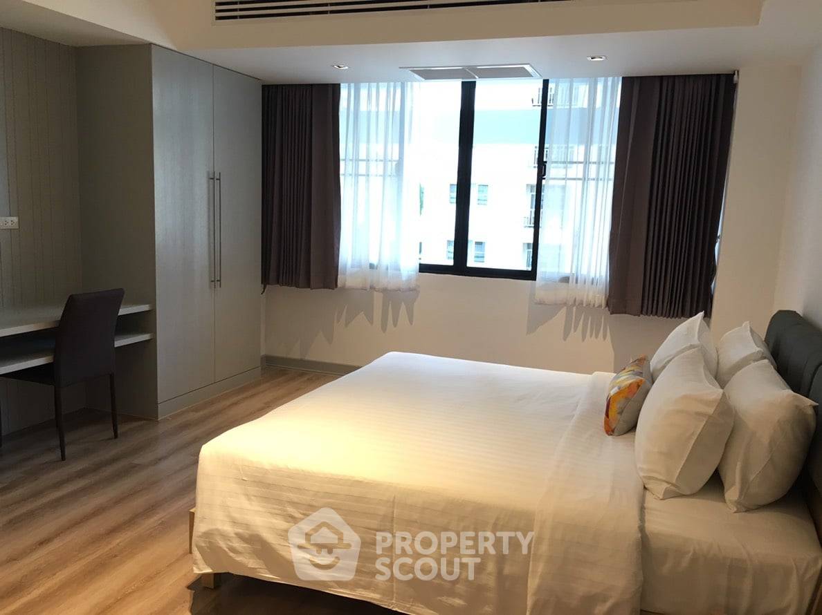 picture 2-BR Condo at Villa Bajaj near MRT Sukhumvit (ID 994108) - 5/11