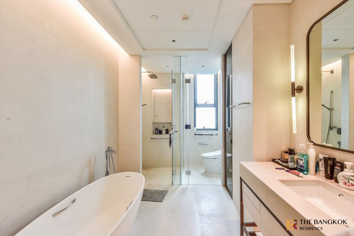 picture Rare unit in Prestige Project! 💥 Baan Sindhorn, where living is fulfilled, near BTS Ratchadamri - 11/13
