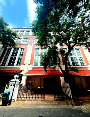 เช่าทาวน์โฮม ม.ศรีนครินทรวิโรฒ วิทยาเขตประสานมิตร : P0064 ปล่อยเช่าราคาดี! Baan Klang Krung Thonglor : บ้านกลางกรุงทองหล่อ