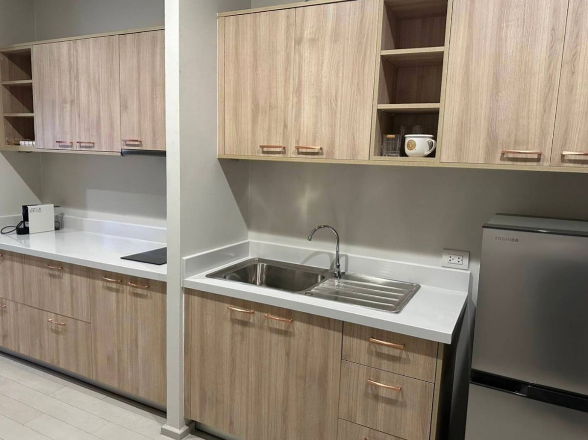 picture ♦ Prime Location ♦ Tower A, 10+ Floor, Type A05 | 1 Bedroom, 47.00 sq.m. | Condo skywalk connect to BTS ploenchit and Central Embassy. - 3/11