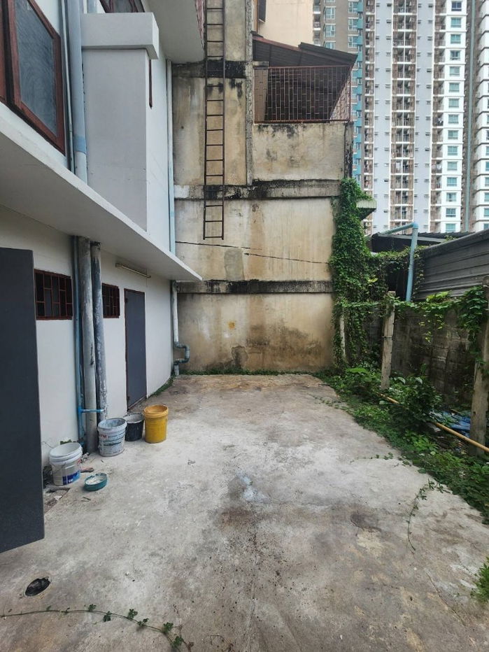 รูป ตึกแถว 2 คูหาติดกัน ถนนกรุงเทพฯ-นนท์ (ใกล้สถานีบางซ่อน) - รูปที่ 8/10