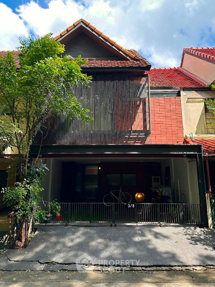 รูป ทาวน์เฮาท์ 2-ห้องนอน ใกล้ ARL หัวหมาก (ID 1880932) - รูปที่ 1/26