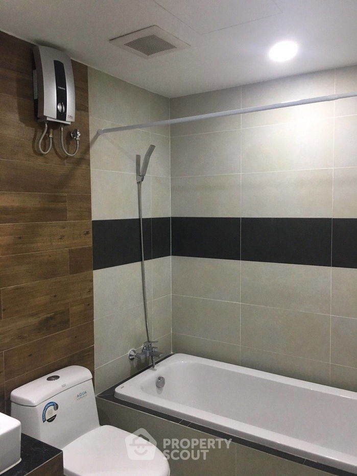picture 3-BR Condo at Monterey Place Sukhumvit 16 near MRT Queen Sirikit National Convention Centre (ID 2185714) - 14/16
